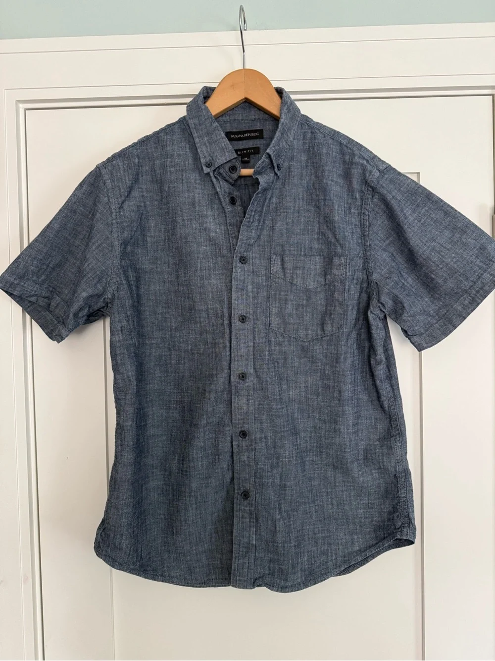 Banana Republic Men's Size Medium Short -Sleeve Button-Down Shirt in Denim Blue
